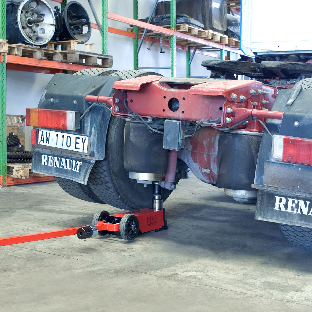 40-ton-compact-hgv-jack-yak-215-l-min-height-150mm-induction-heaters